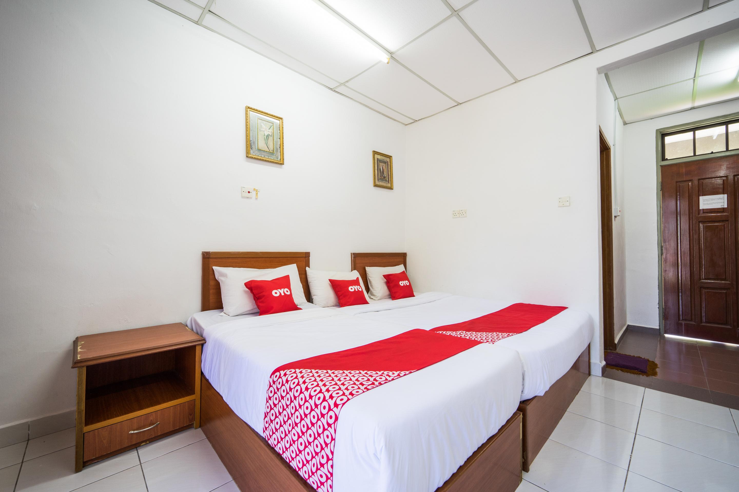 Terap Inn Kampong Raja Екстер'єр фото