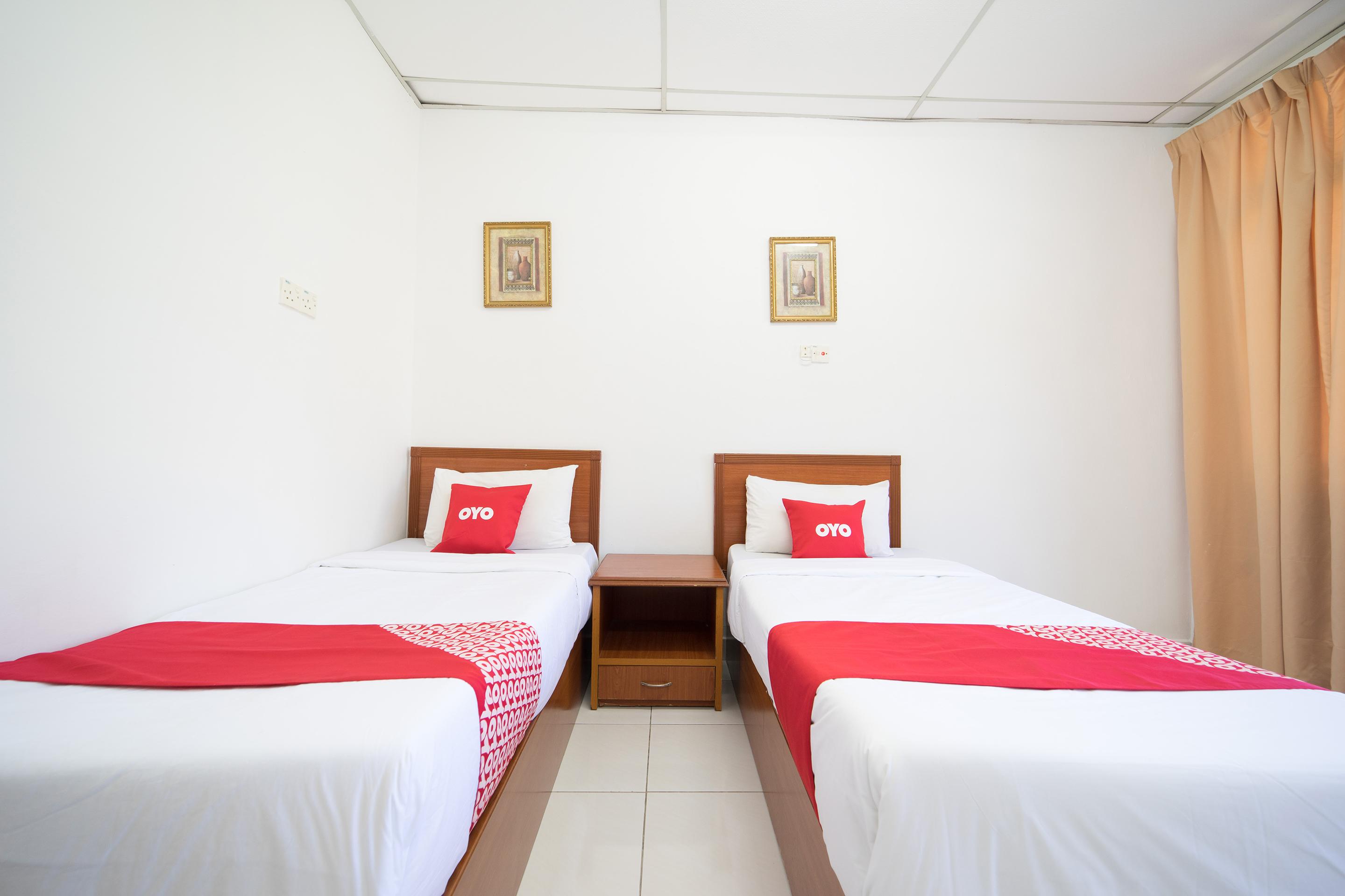 Terap Inn Kampong Raja Екстер'єр фото