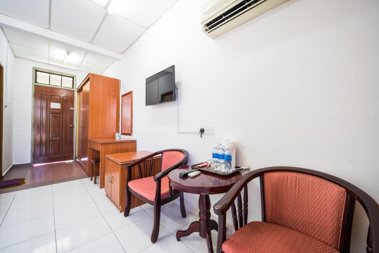 Terap Inn Kampong Raja Екстер'єр фото