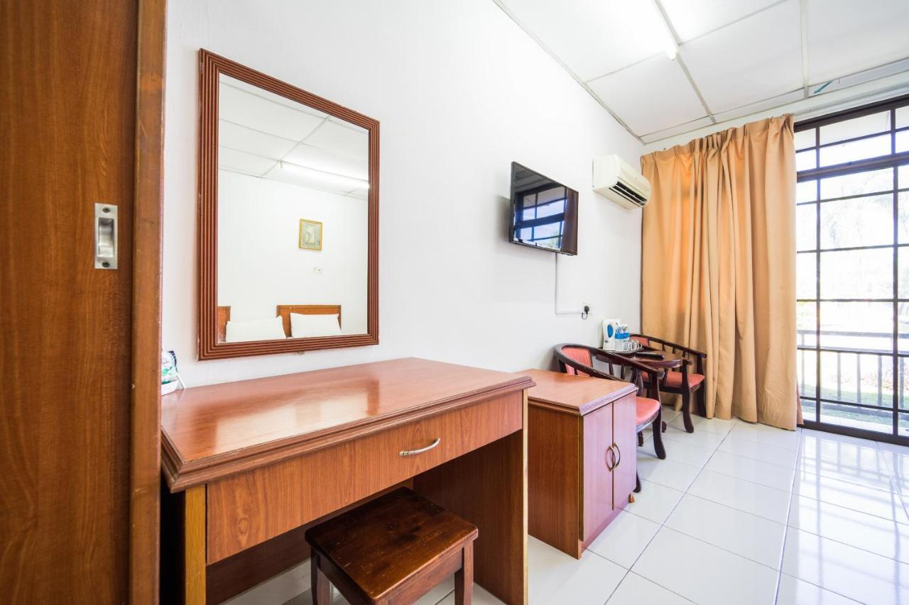 Terap Inn Kampong Raja Екстер'єр фото