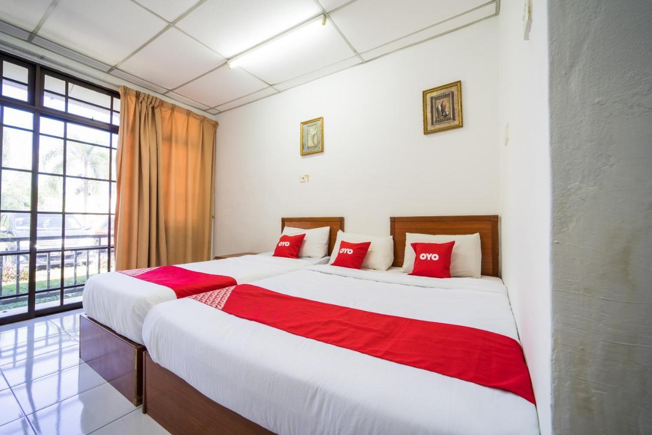 Terap Inn Kampong Raja Екстер'єр фото