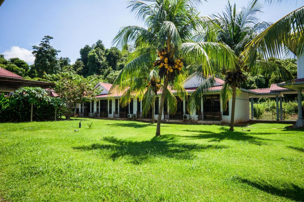 Terap Inn Kampong Raja Екстер'єр фото